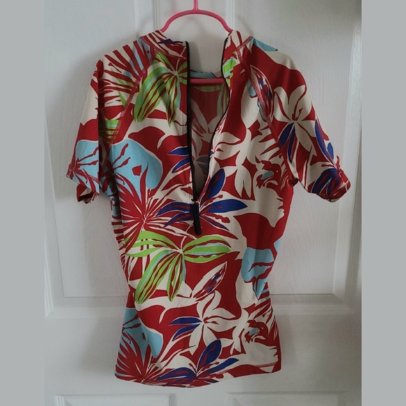 J.Crew Hawaiian Print Rash Guard - Picture 4 of 5